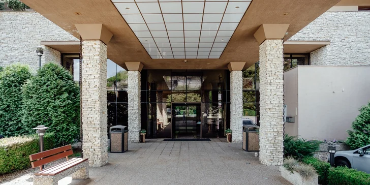Wellness hotel v Rajeckých Teplicích: neomezený relax, polopenze a mnoho aktivit