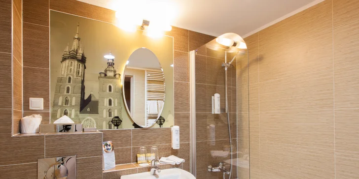 Pobyt v Krakově se stravou, neomezeným wellness a vstupy na show Legends of Krakow a Hop on Hop off bus