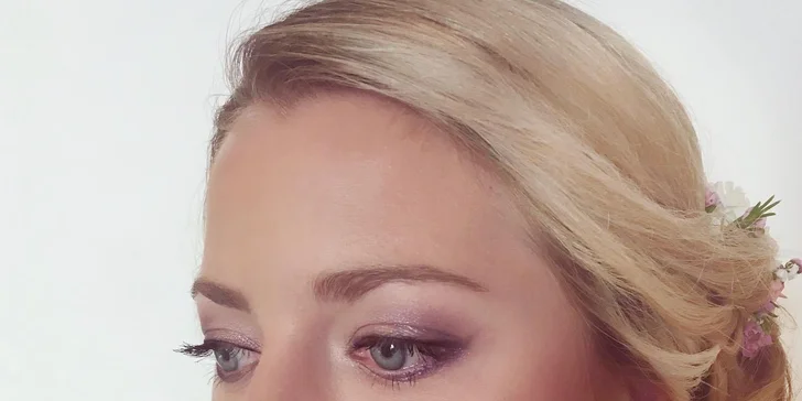 Zážitkový kurz líčení se zkušenou akreditovanou vizážistkou i s balíčkem vybrané kosmetiky navíc