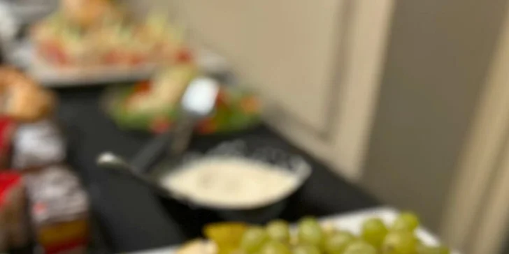 Pobyt ve 4* hotelu ve Slaném: snídaně, slavnostní večeře s vínem i wellness