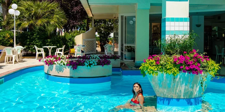 Italský Jadran: 4* hotel nedaleko Rimini, neomezeně wellness i polopenze