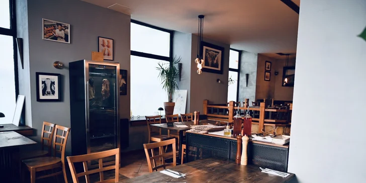 Otevřený voucher do krásné restaurace ve Vršovicích: 1000 až 2000 Kč na jídlo i nápoje