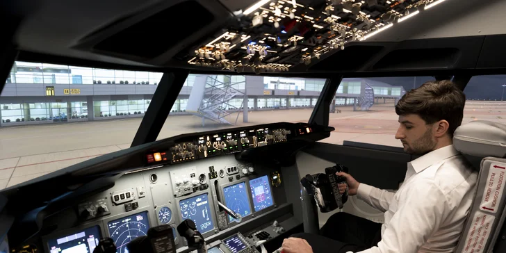 Staňte se pilotem Boeingu 737NG v novém simulátoru pro profesionální piloty i veřejnost
