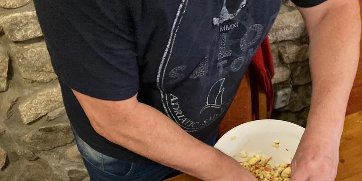 Kurz výroby cideru pro 1 nebo 2 osoby a 2–4 l výsledného nápoje jako výslužka