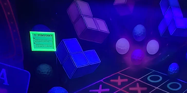 UV minigolf u Karlova mostu: 18jamková zábava v neonovém a graffiti stylu