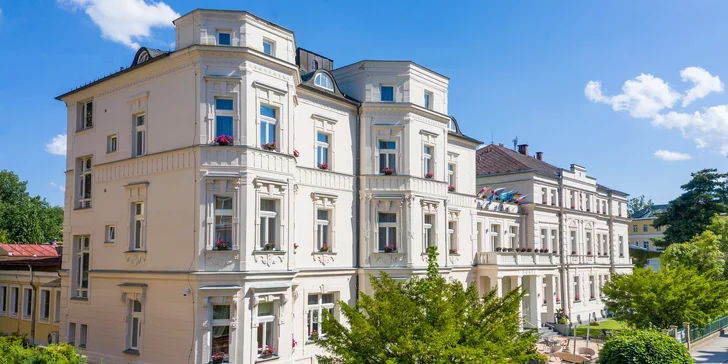 Pobyt ve Františkových Lázních: snídaně či plná penze, bazén i procedury