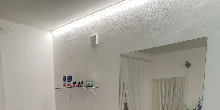 Chůze jako po obláčku: Suchá pedikúra s thajskou masáží nohou