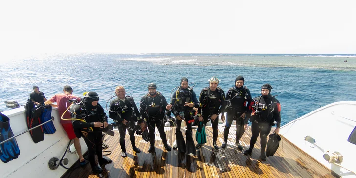 Ponořte se do nového světa: Kurz potápění na zkoušku v bazénu i volné vodě pro 1–4 osoby