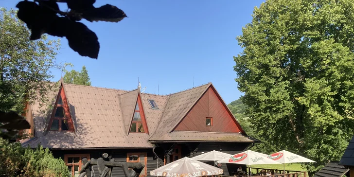 Penzion na Pováží se snídaní či polopenzí a vstupem do privátního wellness