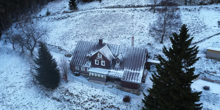 Horská chata v srdci Krkonoš: snídaně nebo all inclusive i privátní wellness, 2 děti zdarma