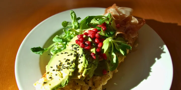 Brunch s lívanci nebo avo toastem, káva a limonáda pro 1 nebo 2 osoby