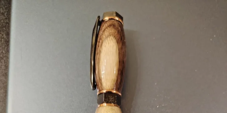 Objevte krásu práce se dřevem: celodenní kurz soustružení i výroby mlýnků