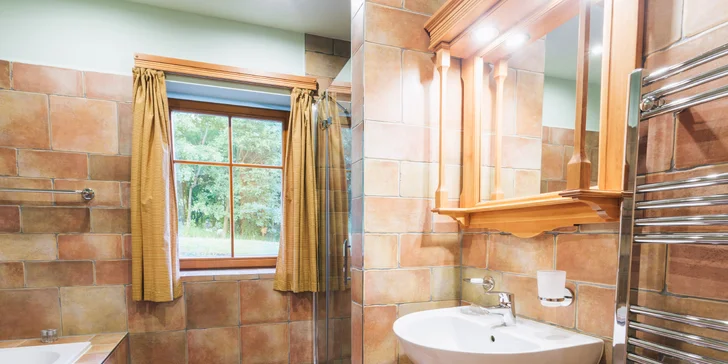 Pobyt v plně vybavené chalupě či srubu až pro 11 osob v Lužických horách