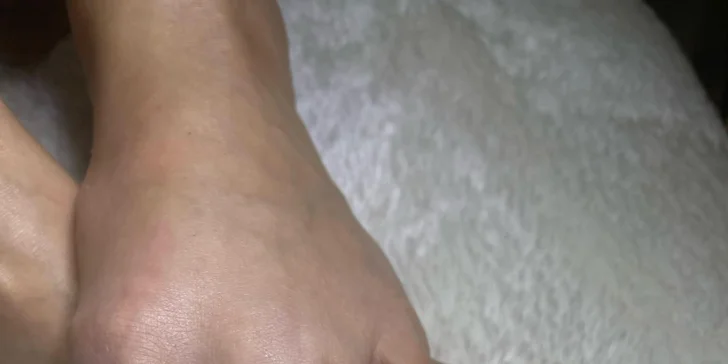 Luxusní mokrá pedikúra pro dokonalý relax či precizní suchá péče pro citlivé nožky