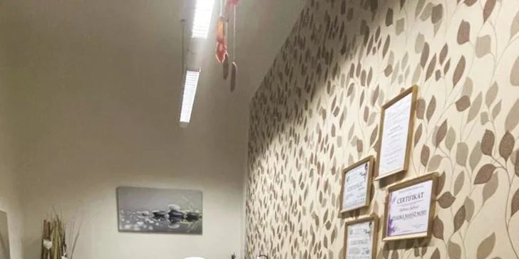 Luxusní mokrá pedikúra pro dokonalý relax či precizní suchá péče pro citlivé nožky