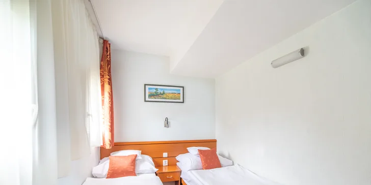 Hotel 300 metrů od Balatonu: neomezený wellness a polopenze