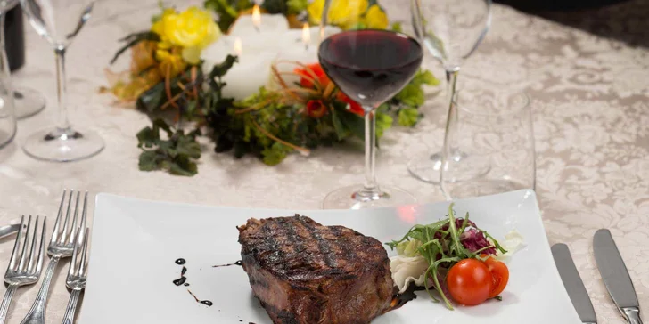 4* hotel u Florencie: snídaně či polopenze, v létě bazén, možnost projížďky na koni