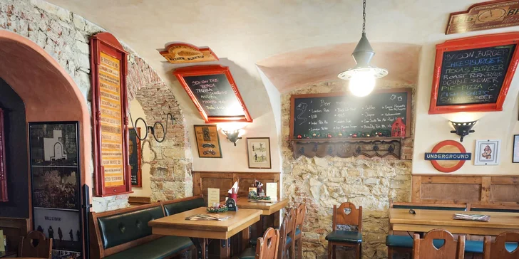 Masové prkno pro 2 osoby: vepřové, hovězí i kuře, hranolky a kukuřice