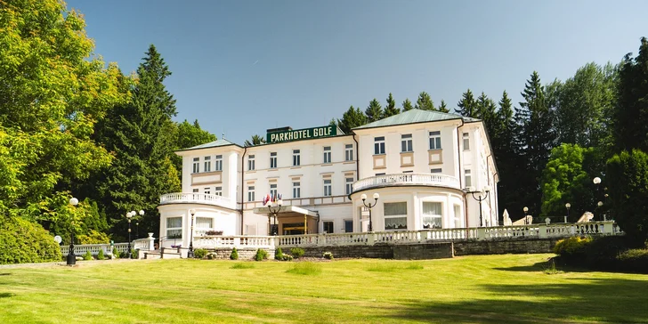 Pobyt ve 4* hotelu v Mariánských Lázních: jídlo, vyhřívaný bazén i wellness procedury