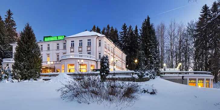 Pobyt ve 4* hotelu v Mariánských Lázních: jídlo, vyhřívaný bazén i wellness procedury