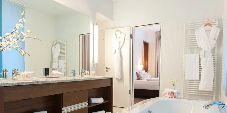 Pobyt v berlínském 4* wellness hotelu: snídaně, bazén, sauna i jacuzzi