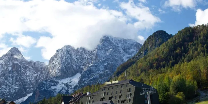 Zimní pobyt ve Slovinsku o pololetních prázdninách: hotel Alpina u sjezdovky, snídaně i skipas