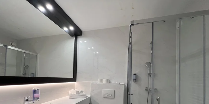 Zimní pobyt ve Slovinsku o pololetních prázdninách: hotel Alpina u sjezdovky, snídaně i skipas