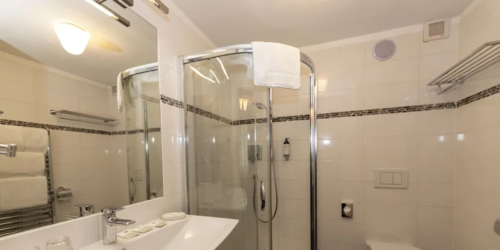 České Švýcarsko: romantický pobyt v historické hájence, snídaně i možnost tříchodové večeře a sudu