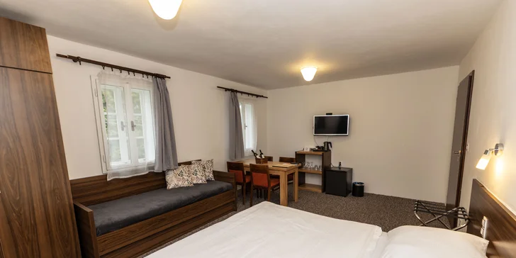 České Švýcarsko: romantický pobyt v historické hájence, snídaně i možnost tříchodové večeře a sudu