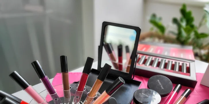 Kurz líčení pro 1 či 2 osoby s profesionální vizážistkou i vč. balíčku kosmetiky