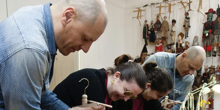 Kurz výroby dřevěné loutky v Nerudovce pro 1 nebo 2 osoby vč. tipů, jak s loutkou hrát