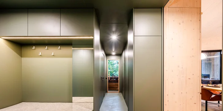 Luxusní chalet uprostřed lesa nedaleko Ostřihomi, polopenze i soukromý wellness