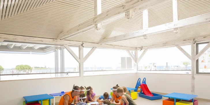 Relaxujte na Istrii: 3* resort přímo u pláže, snídaně nebo polopenze, bazén