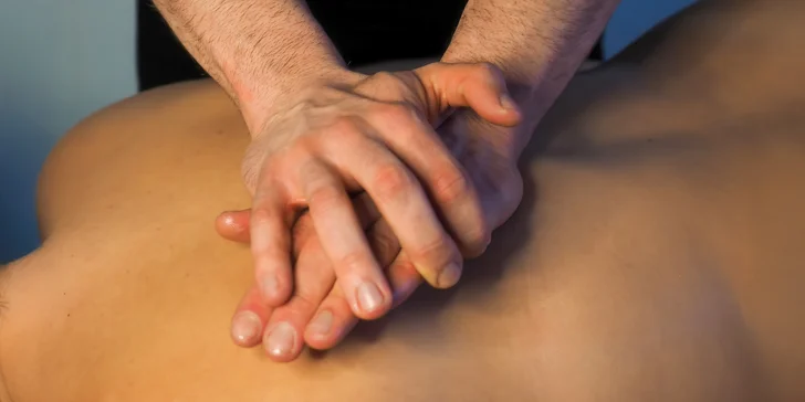 Masáže podle výběru v délce 30–60 min.: záda a šíje, baňkování i zcela na míru