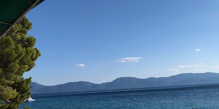 Dovolená v chorvatském Gradacu: 4* hotel u pláže, se snídaní či polopenzí