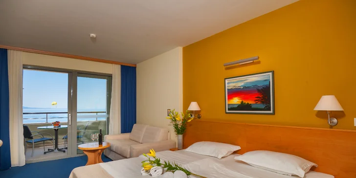 Dovolená v chorvatském Gradacu: 4* hotel u pláže, se snídaní či polopenzí