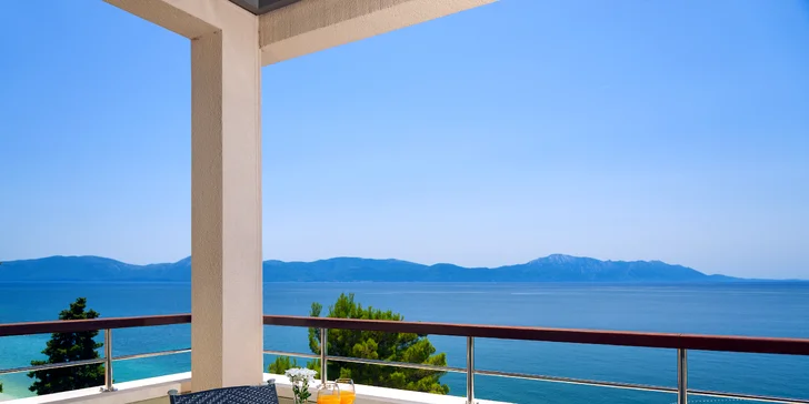 Dovolená v chorvatském Gradacu: 4* hotel u pláže, se snídaní či polopenzí