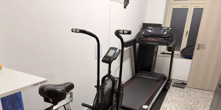 Hodinové vstupy do soukromé posilovny i s trenérkou pro 1–3 osoby