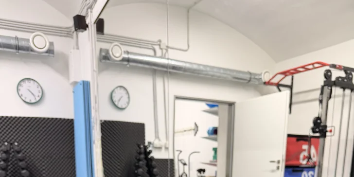 Hodinové vstupy do soukromé posilovny i s trenérkou pro 1–3 osoby