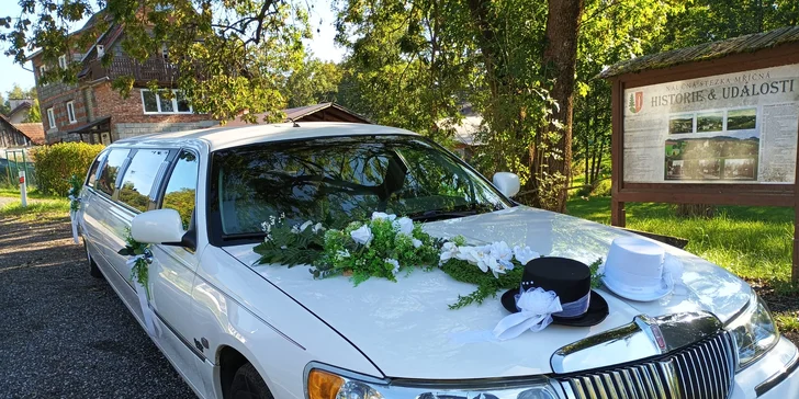 Jízda limuzínou na 1-3 hodiny: zážitek až pro 8 osob, láhev sektu v ceně