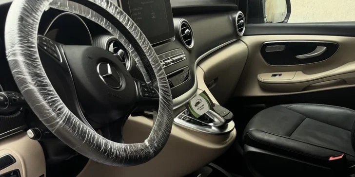 Detailní čištění auta: interiér vč. tepování, exteriér, ozon i kompletní balíček