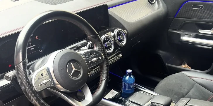 Detailní čištění auta: interiér vč. tepování, exteriér, ozon i kompletní balíček