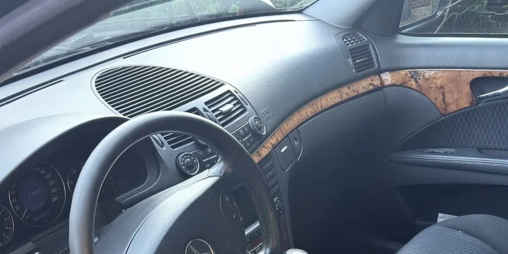 Detailní čištění auta: interiér vč. tepování, exteriér, ozon i kompletní balíček