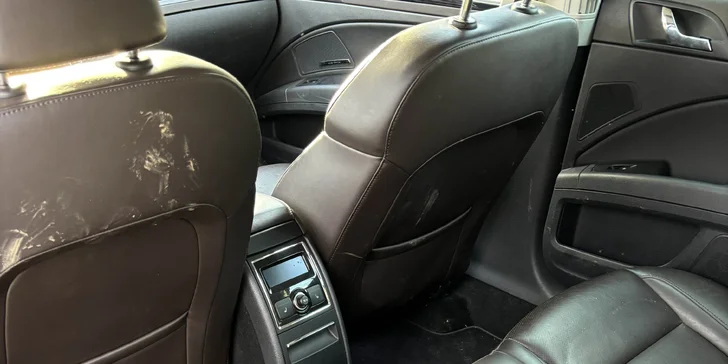 Detailní čištění auta: interiér vč. tepování, exteriér, ozon i kompletní balíček