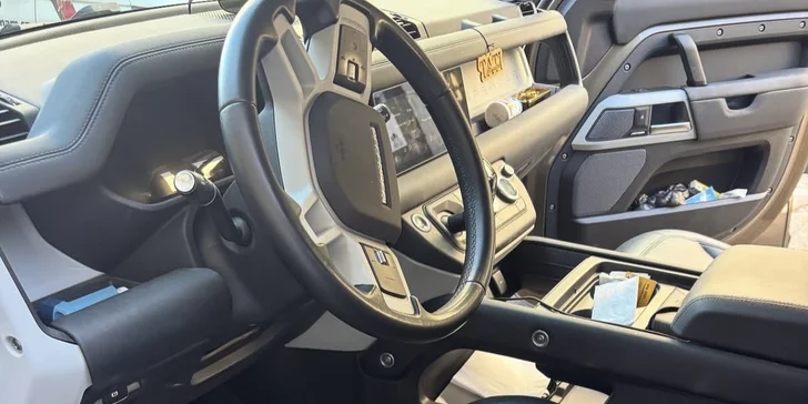 Detailní čištění auta: interiér vč. tepování, exteriér, ozon i kompletní balíček