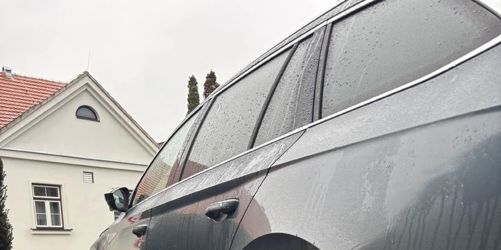 Detailní čištění auta: interiér vč. tepování, exteriér, ozon i kompletní balíček