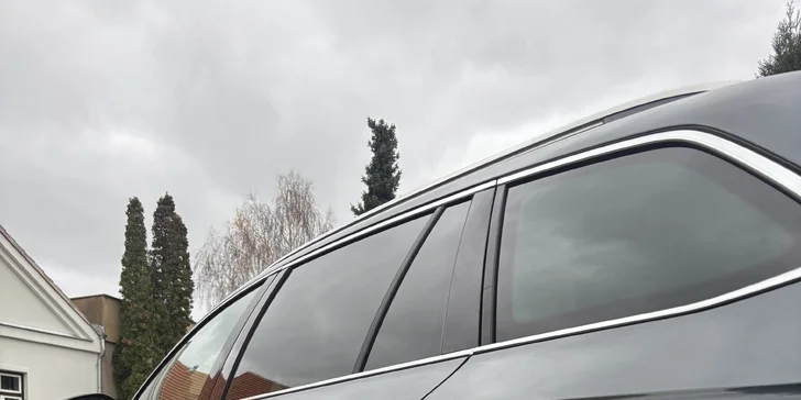 Detailní čištění auta: interiér vč. tepování, exteriér, ozon i kompletní balíček