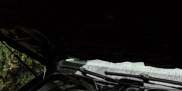 Detailní čištění auta: interiér vč. tepování, exteriér, ozon i kompletní balíček