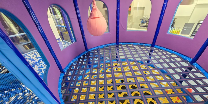 Zábava a relax: vstupy do dětské herny pro děti i dospělé s nápoji a pizzou