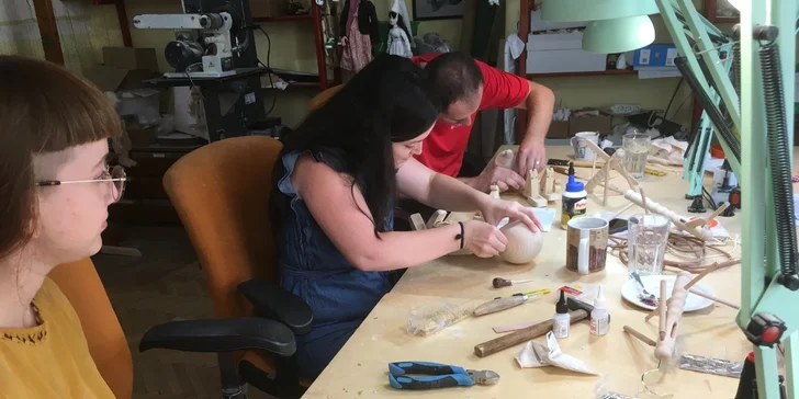 Kurz výroby dřevěné loutky v Nerudovce pro 1 nebo 2 osoby vč. tipů, jak s loutkou hrát